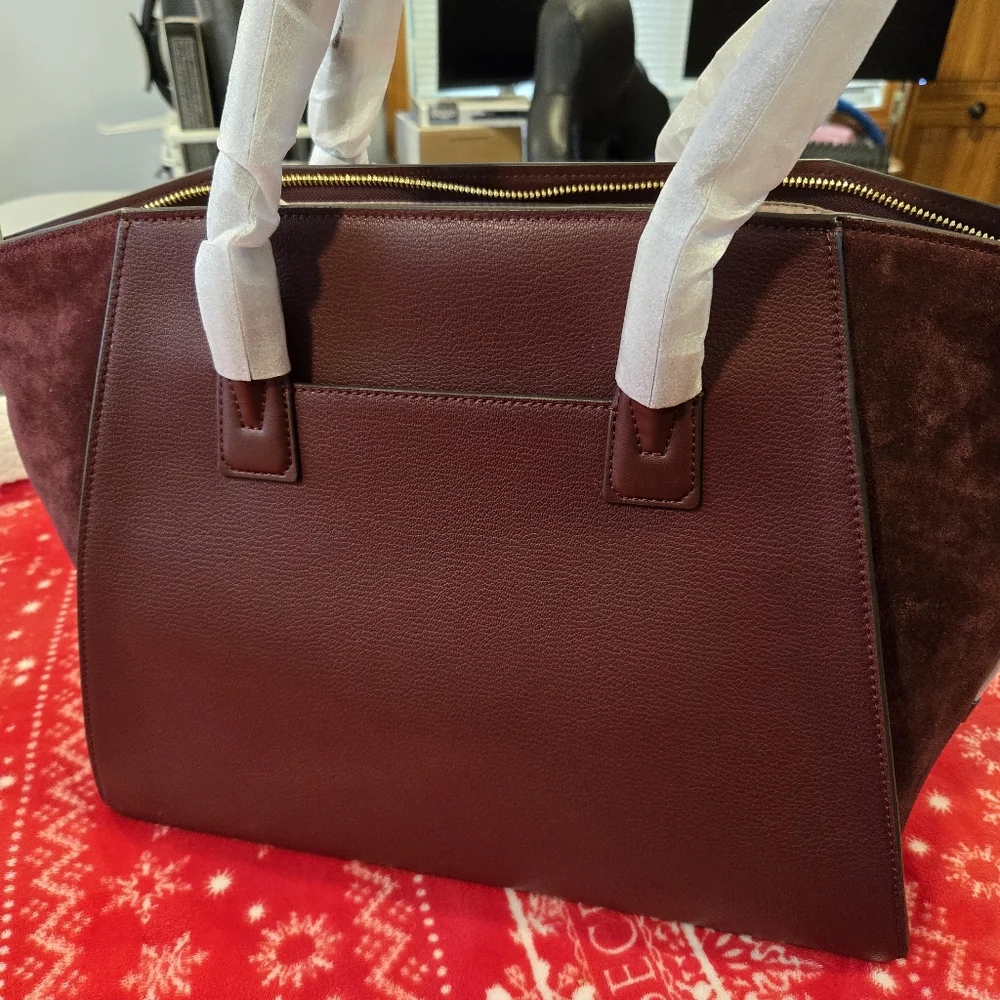 Michael Kors Avril Extra-Large Leather and Suede Tote Bag Red - Picture 2 of 12